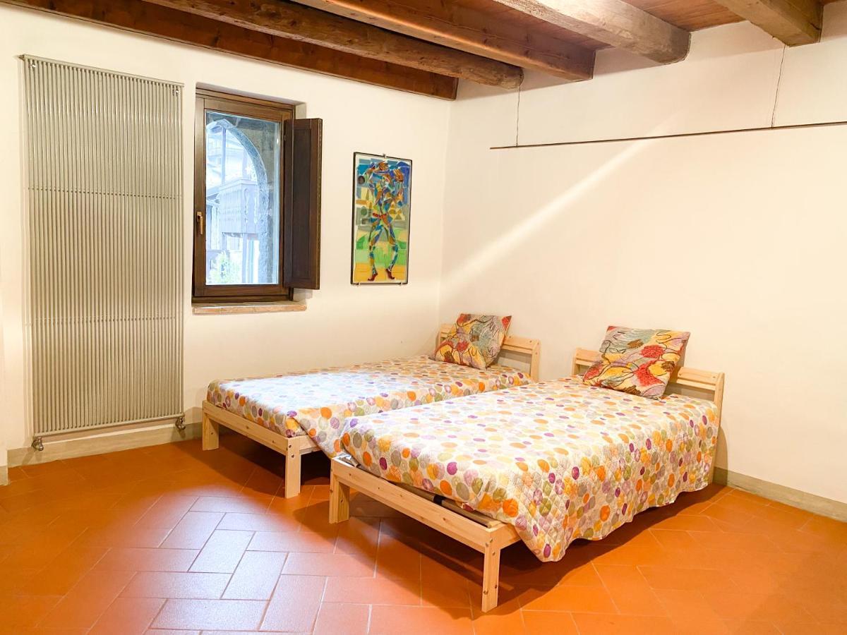 Casa Vacanze Di Arlecchino San Giovanni Bianco Eksteriør bilde