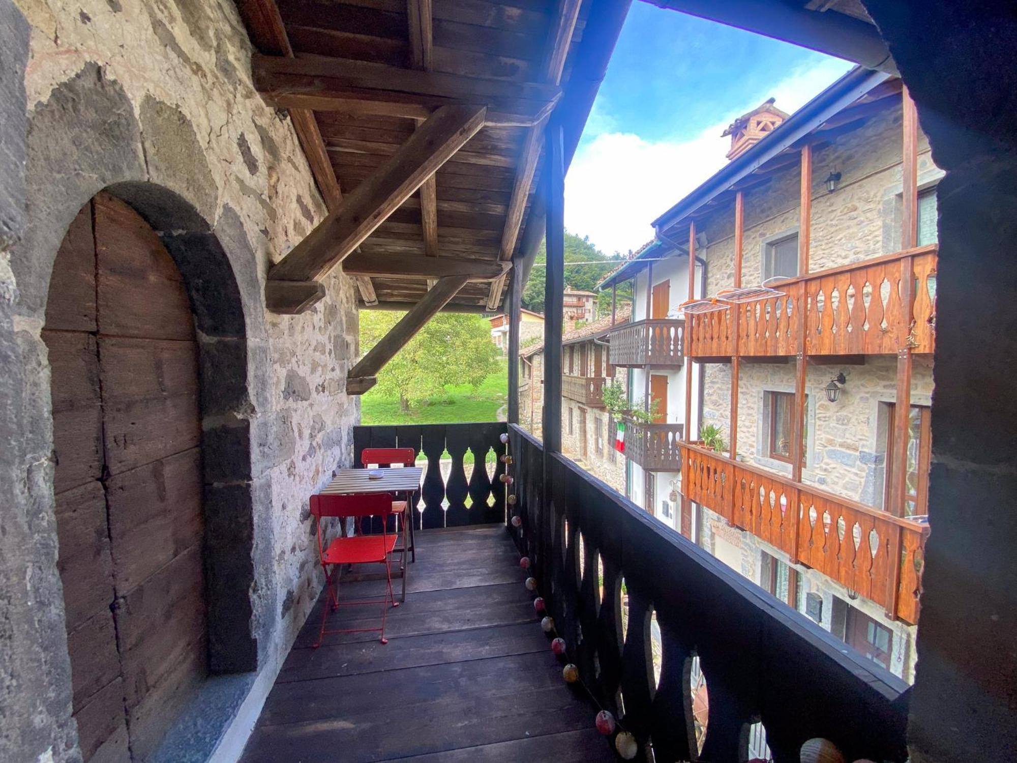 Casa Vacanze Di Arlecchino San Giovanni Bianco Eksteriør bilde